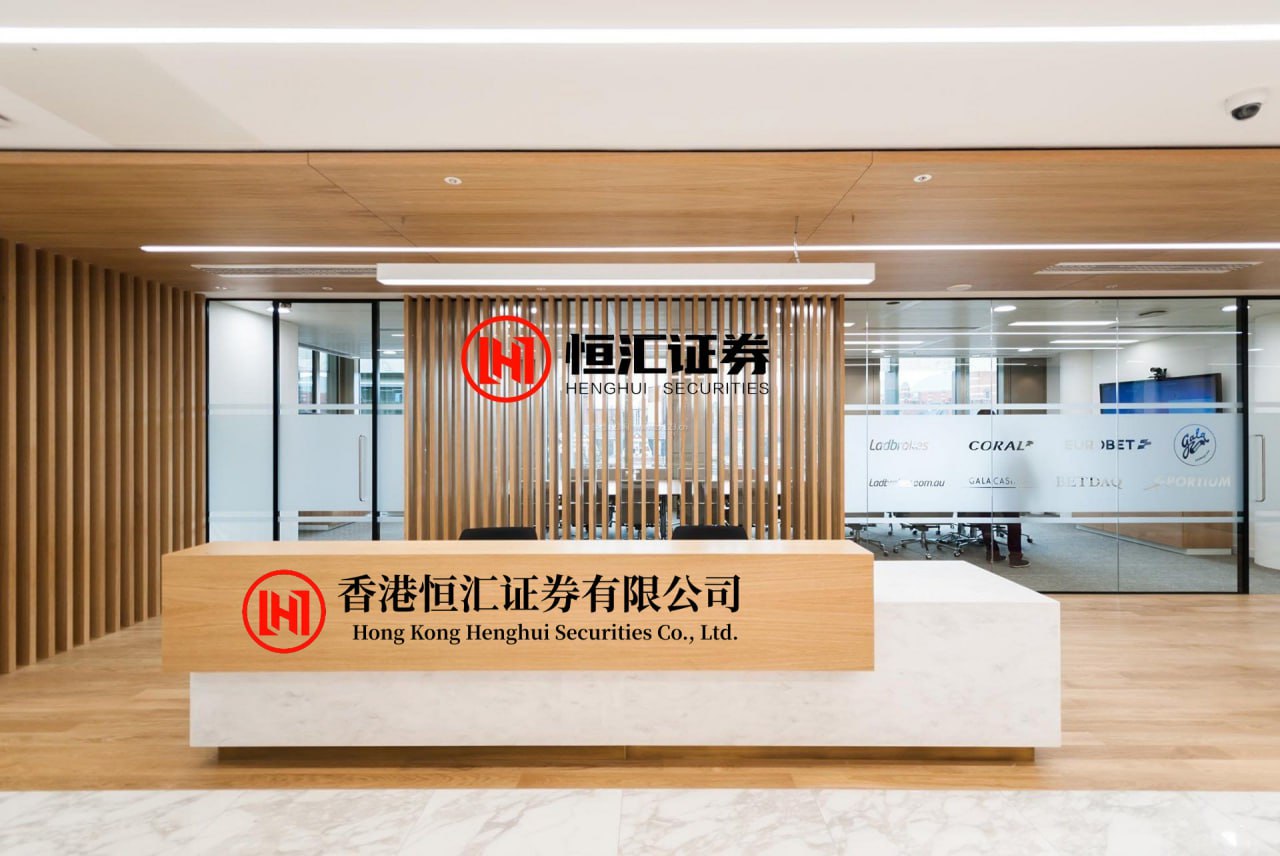 股巢网配资官网 从“站台”到“上岗”成都人形机器人为何批量“出圈”？｜成都发展